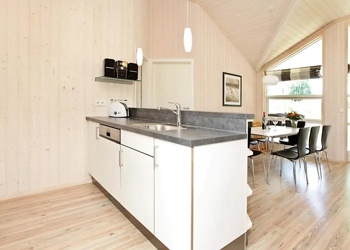 Vakantiehuis Elegant With View Großenbrode